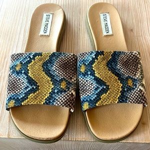 Steve Madden slides